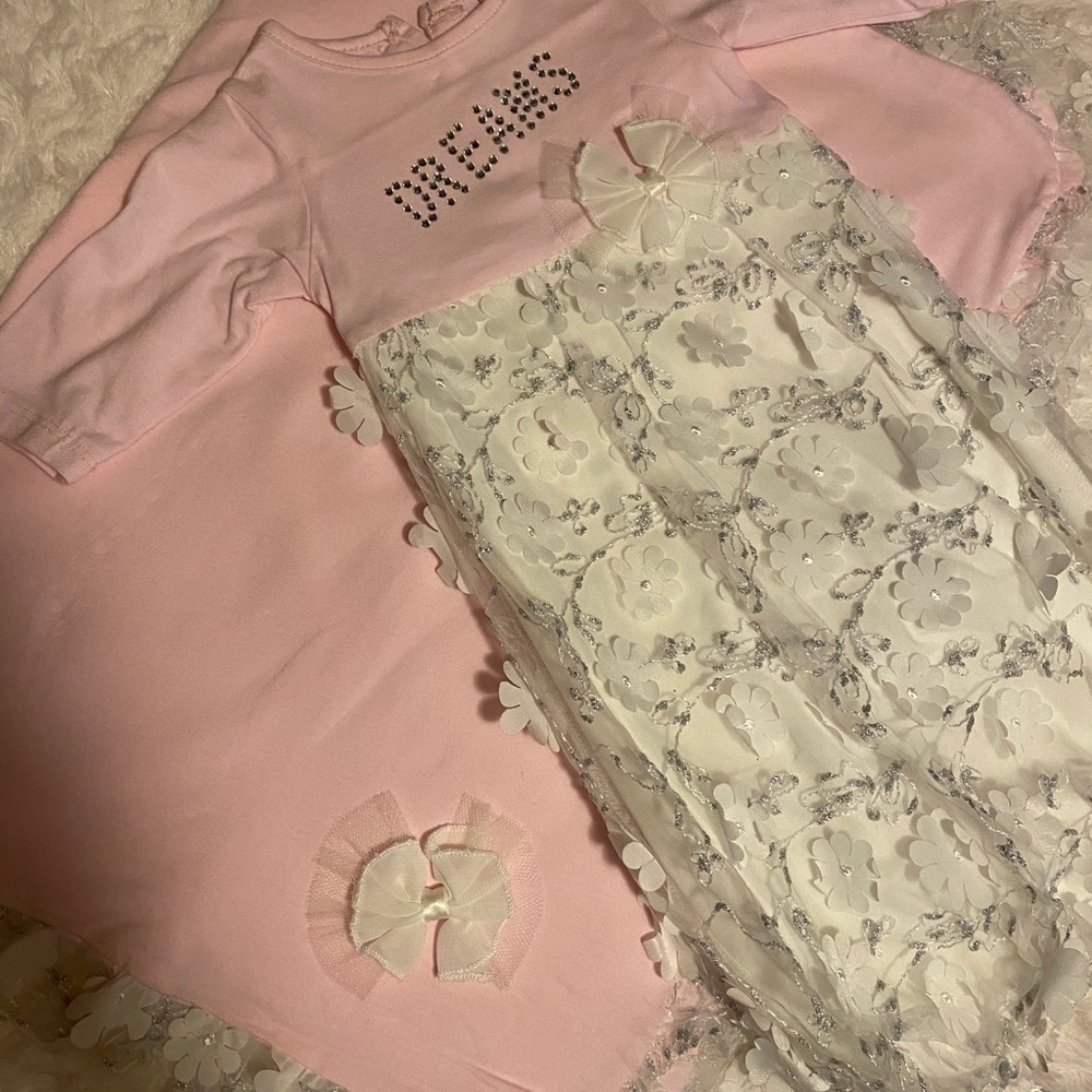 Cache cache gown